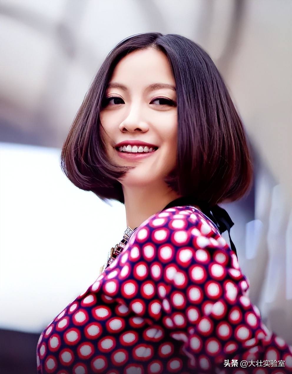 留下最后一张照片躺在病床上面容憔悴开元ky棋牌2015年姚贝娜病逝前(图13)